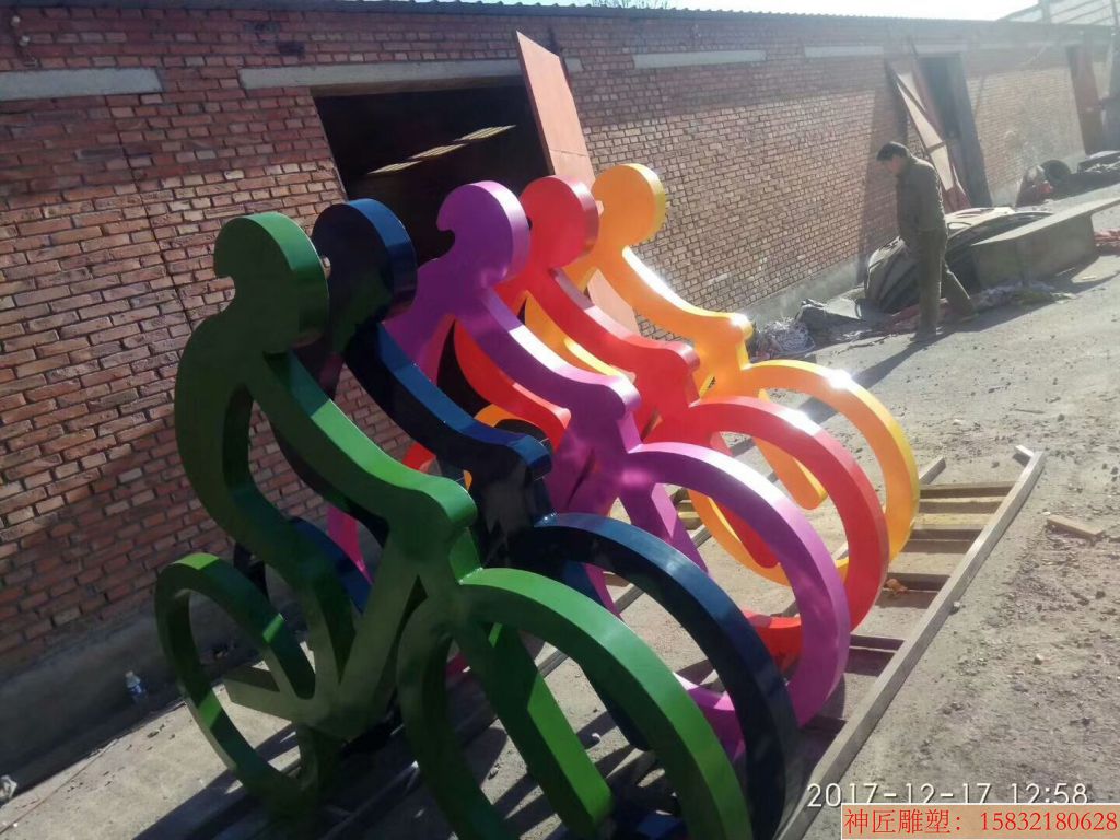 人物骑车雕塑 不锈钢抽象雕塑 (1)