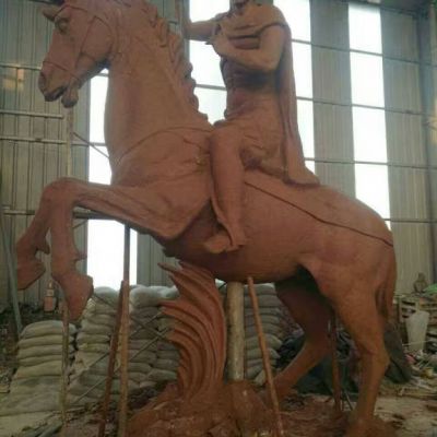 西方国家骑马战士雕塑